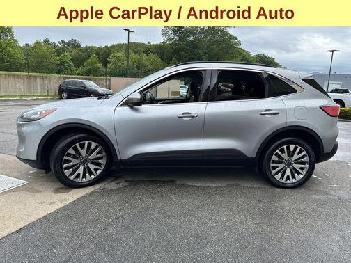 2022 Ford Escape Titanium