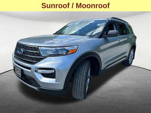 Iconic Silver Metallic 2024 Ford Explorer XLT