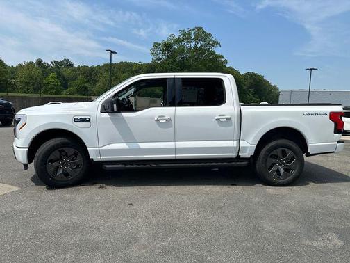 2025 Ford F-150 Lightning Flash