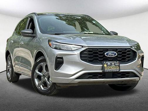 Iconic Silver Metallic 2024 Ford Escape ST-Line