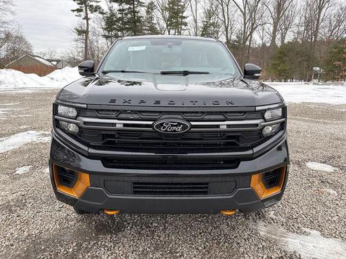 Agate Black Metallic 2026 Ford Expedition Tremor