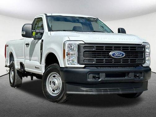 Oxford White 2025 Ford F-250 XL