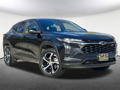 Mosaic Black Metallic 2024 Chevrolet Trax FWD 1RS