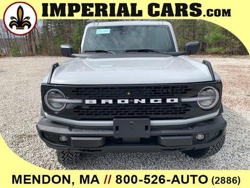 Avalanche Gray 2026 Ford Bronco Outer Banks