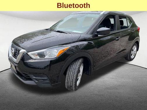 Super Black 2018 Nissan Kicks S