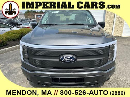 2025 Ford F-150 Lightning Flash