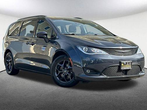 2020 Chrysler Pacifica Touring-L Plus