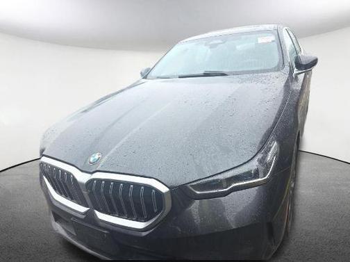 Carbon Black Metallic 2026 BMW 530 xDrive