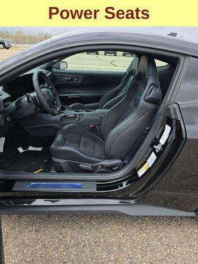 Shadow Black 2025 Ford Mustang Dark Horse Fastback