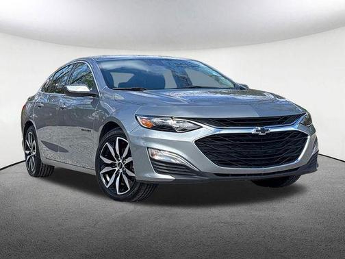 Sterling Gray Metallic 2024 Chevrolet Malibu FWD RS