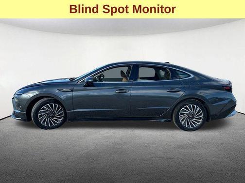 2024 Hyundai SONATA Hybrid Limited