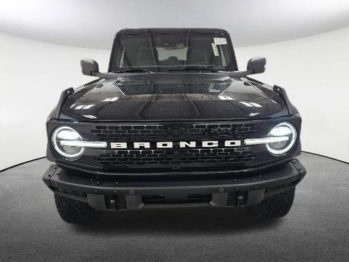 Shadow Black 2024 Ford Bronco Wildtrak