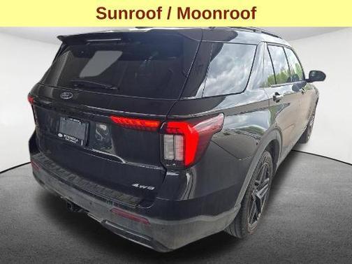 Agate Black Metallic 2025 Ford Explorer ST-Line