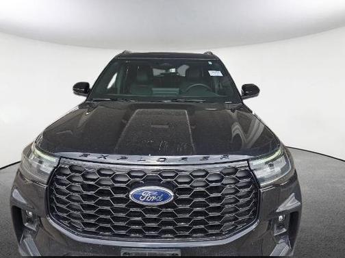 Agate Black Metallic 2025 Ford Explorer ST-Line