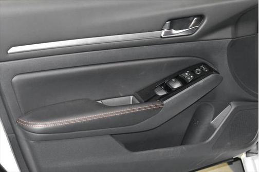 2024 Nissan Altima SR Intelligent AWD