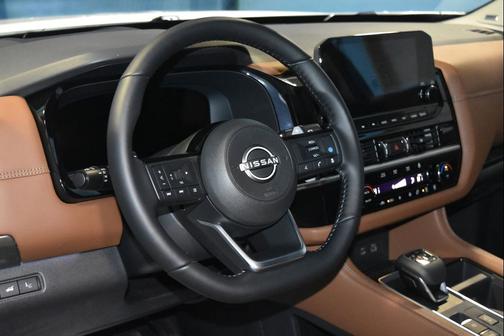 2025 Nissan Pathfinder Platinum 4WD