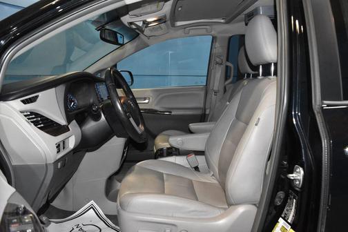 2015 Toyota Sienna L