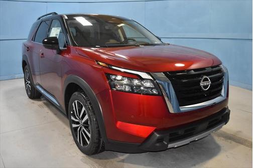 2025 Nissan Pathfinder Platinum 4WD