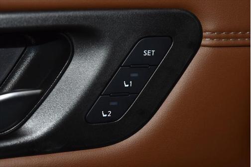 2025 Nissan Pathfinder Platinum 4WD