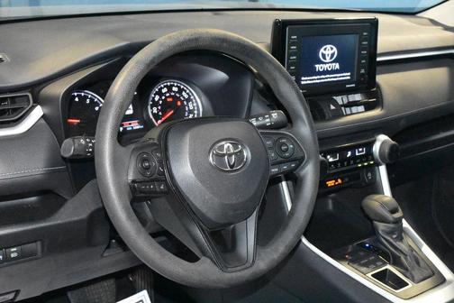 Silver Sky Metallic 2022 Toyota RAV4 LE