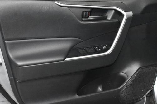 Silver Sky Metallic 2022 Toyota RAV4 LE