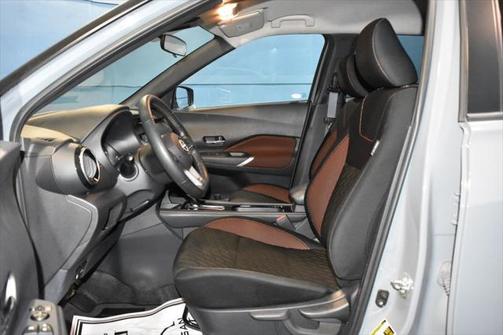 2022 Nissan Kicks SR