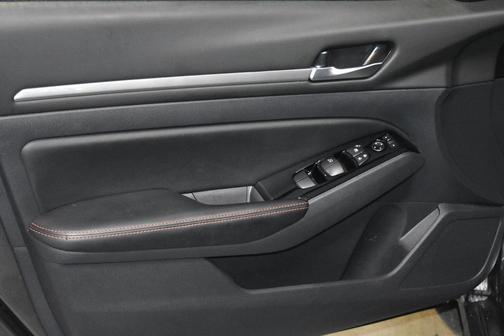 2025 Nissan Altima SR AWD