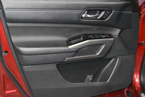 2024 Nissan Pathfinder Platinum 4WD