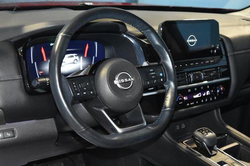 2024 Nissan Pathfinder Platinum 4WD