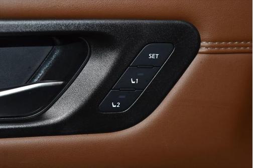 2024 Nissan Pathfinder Platinum 4WD