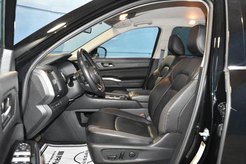 2025 Nissan Pathfinder SL 4WD