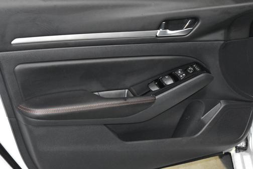 2025 Nissan Altima SR AWD