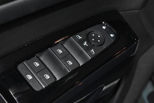 Baltic Teal/Super Black 2026 Nissan Pathfinder Platinum