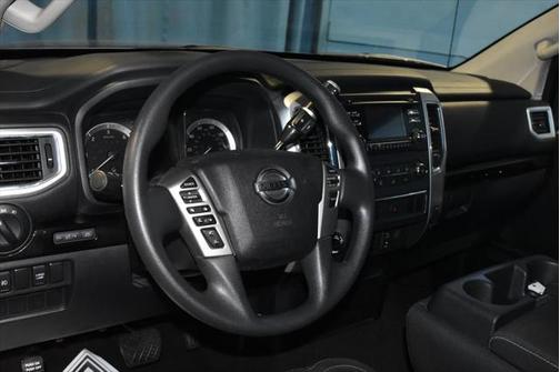 2017 Nissan Titan XD SV