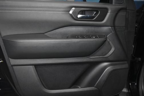 2025 Nissan Armada SV 4WD