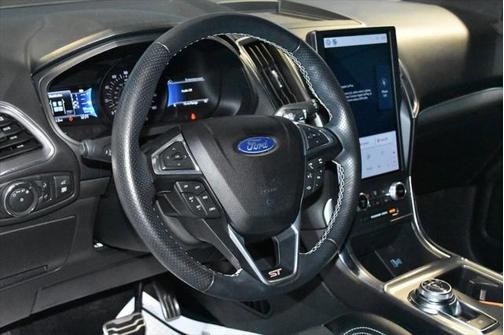 2022 Ford Edge ST