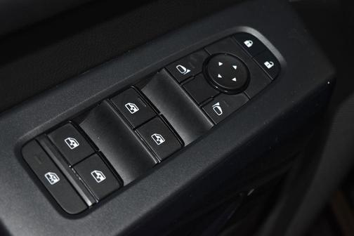 2025 Nissan Pathfinder SV FWD
