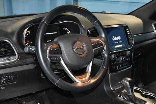 2022 Jeep Grand Cherokee Laredo