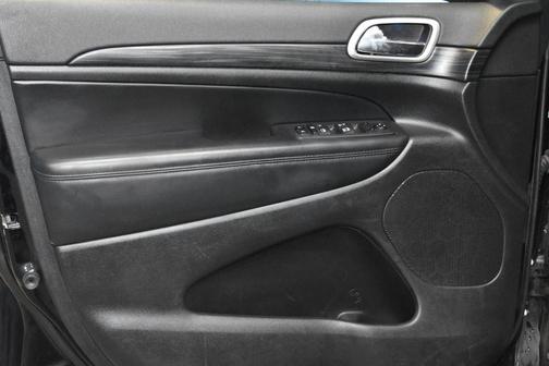 2022 Jeep Grand Cherokee Laredo