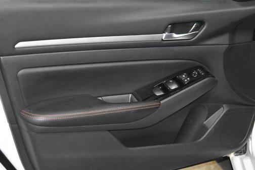 2025 Nissan Altima SR AWD