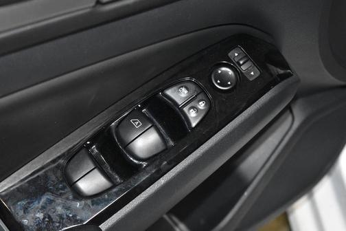 2025 Nissan Altima SR AWD