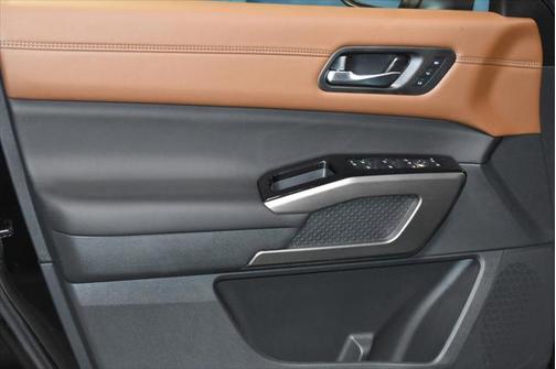 2025 Nissan Pathfinder Platinum 4WD