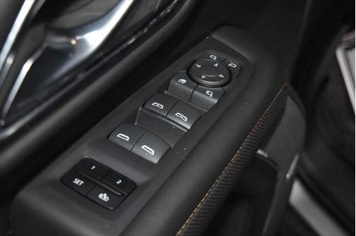 2023 GMC Yukon XL 4WD AT4