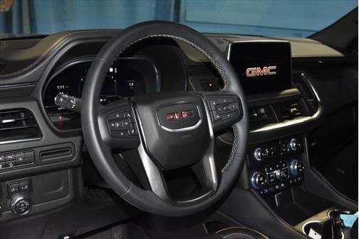 2023 GMC Yukon XL 4WD AT4
