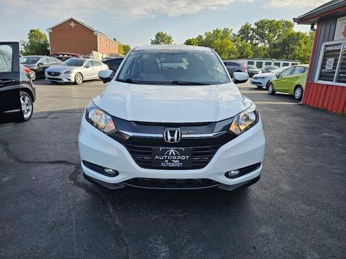 White Orchid Pearl 2017 Honda HR-V EX