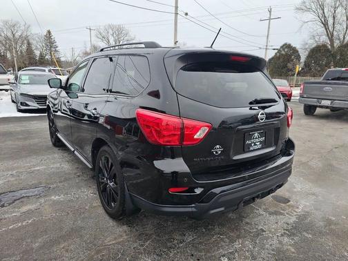 2018 Nissan Pathfinder SL