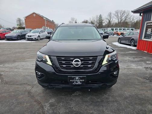 2018 Nissan Pathfinder SL