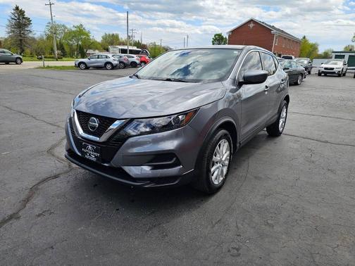 Gun Metallic 2022 Nissan Rogue Sport S