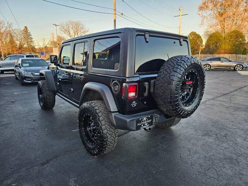 2020 Jeep Wrangler Unlimited Willys 4X4