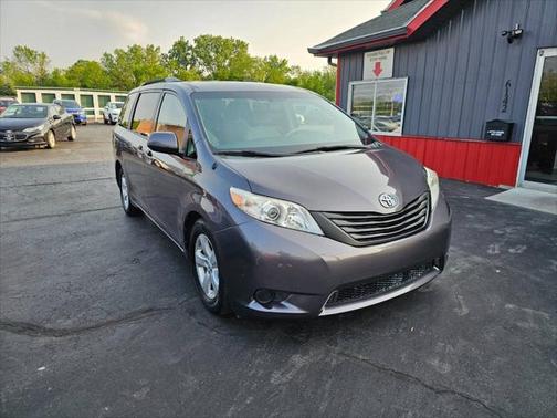 2014 Toyota Sienna LE